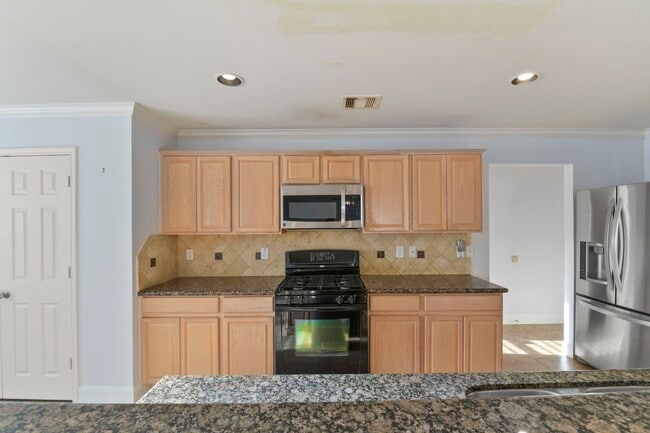 Building Photo - 15811 Vinemoss Ln