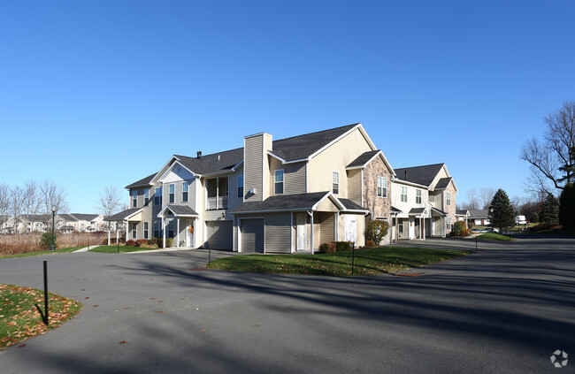 Building Photo - Halfmoon Heritage Rental