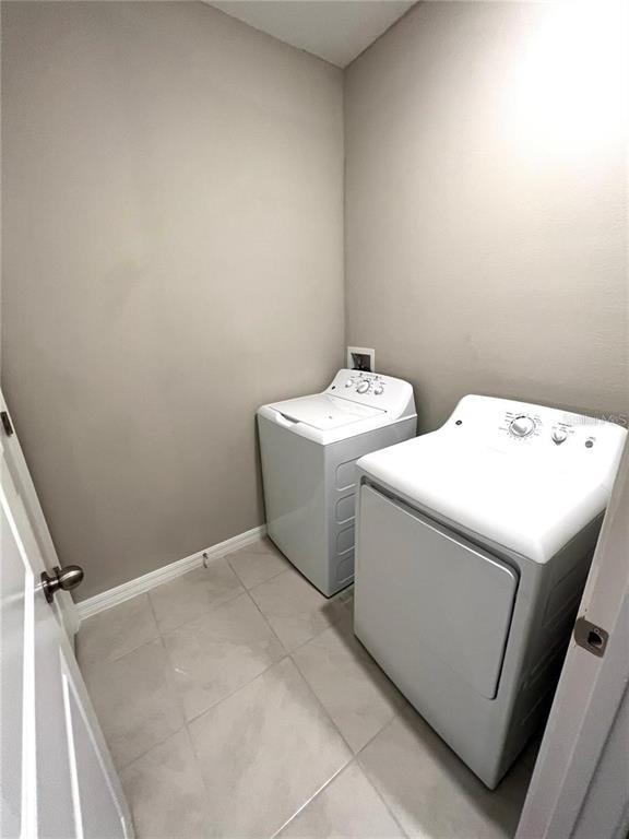 Photo - 31657 Blue Passing Loop