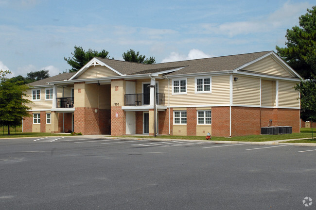 Hollybrook Farms Apartments - Hollybrook Farms Apartments