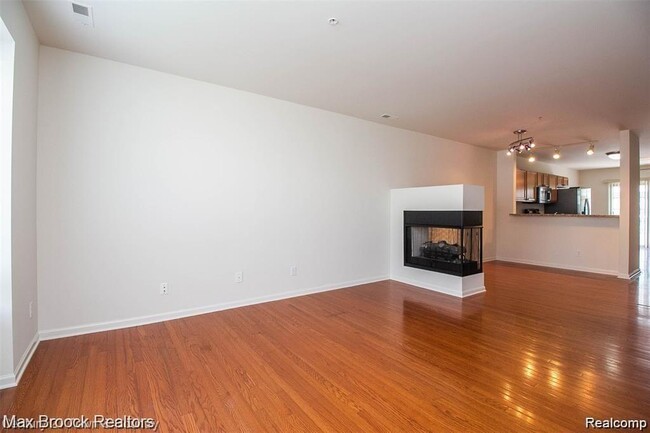 Photo - 1404 Raliegh Pl