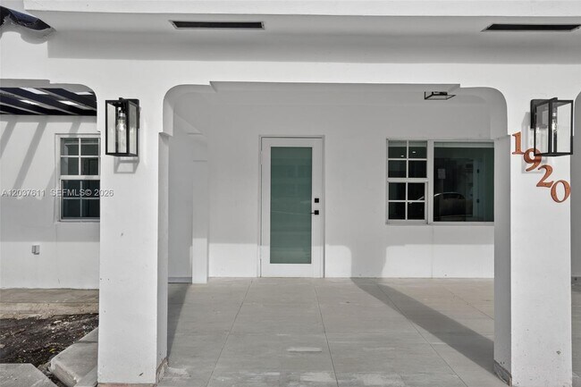 Photo - 1920 SW 67th Ave