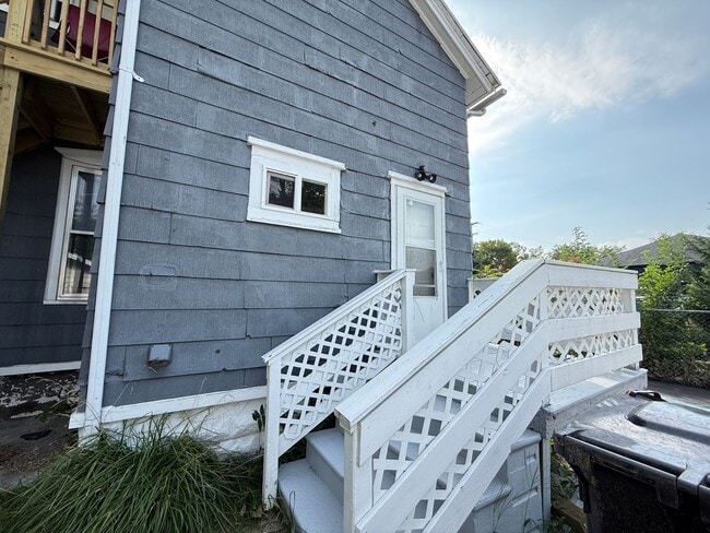 Photo - 306 N Elm Ave Unit Apt #1
