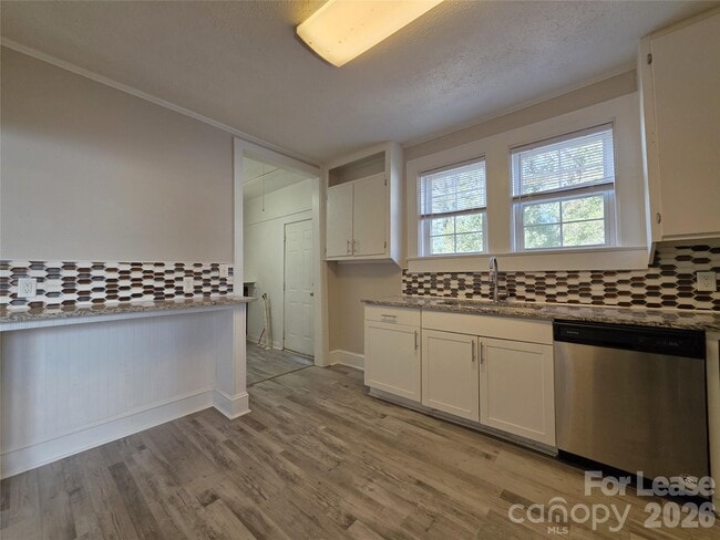 Photo - 294 Fink Ave NW