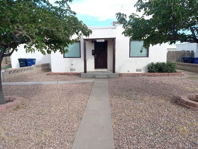 **4 Bedroom 2 Bath Home Located in Northea... - **4 Bedroom 2 Bath Home Located in Northea...