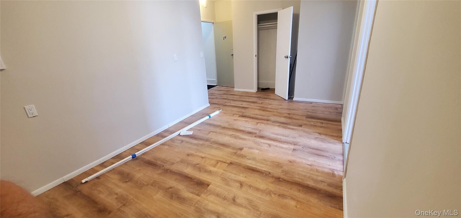 Photo - 171-71 46th Ave