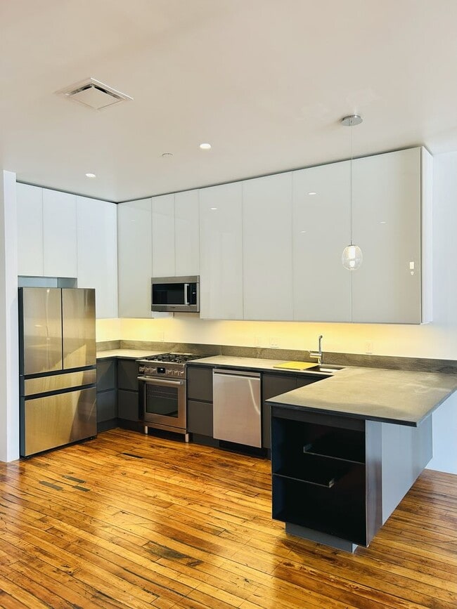 Photo - Historic Charm, Modern Luxury, 1 bedroom c...