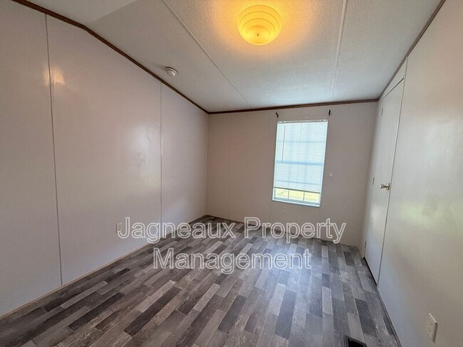 Photo - 2214 Center St