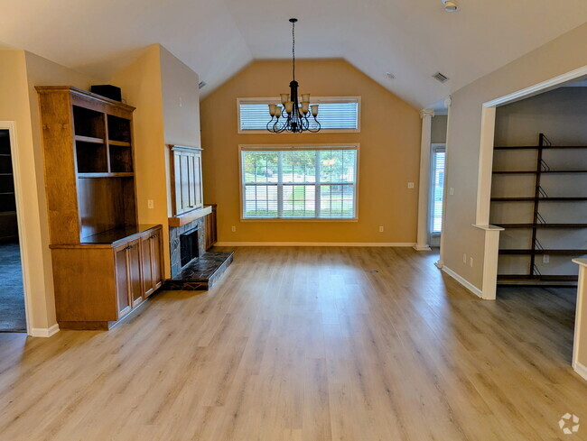 Building Photo - 2203 Amberley Dr Rental