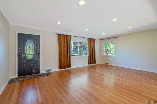 25 Franklin Ave