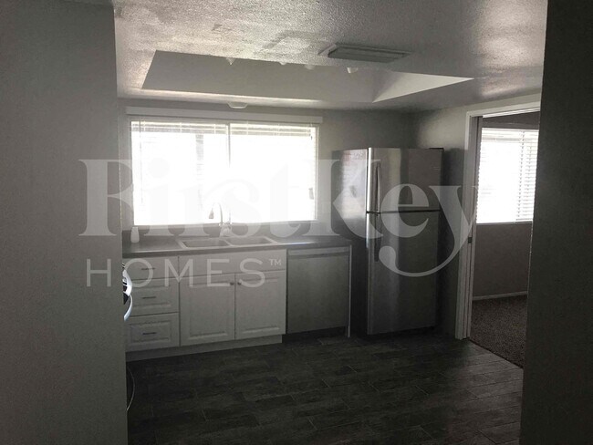 Photo - 4809 W Laurel Ln