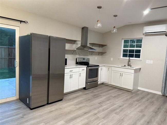 Photo - 168 Still Forest Dr