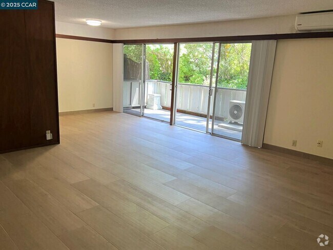 Building Photo - 67 Brookwood Rd Unit 15 Rental