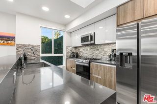 Photo - 4806 Sylmar Ave