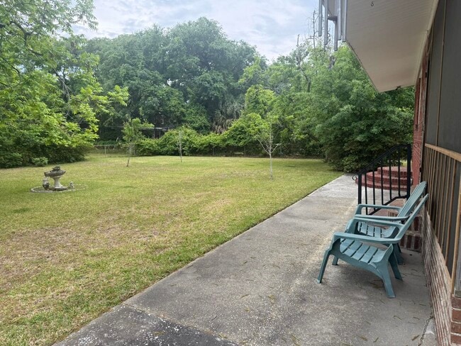 Photo - 1109 Lucas St