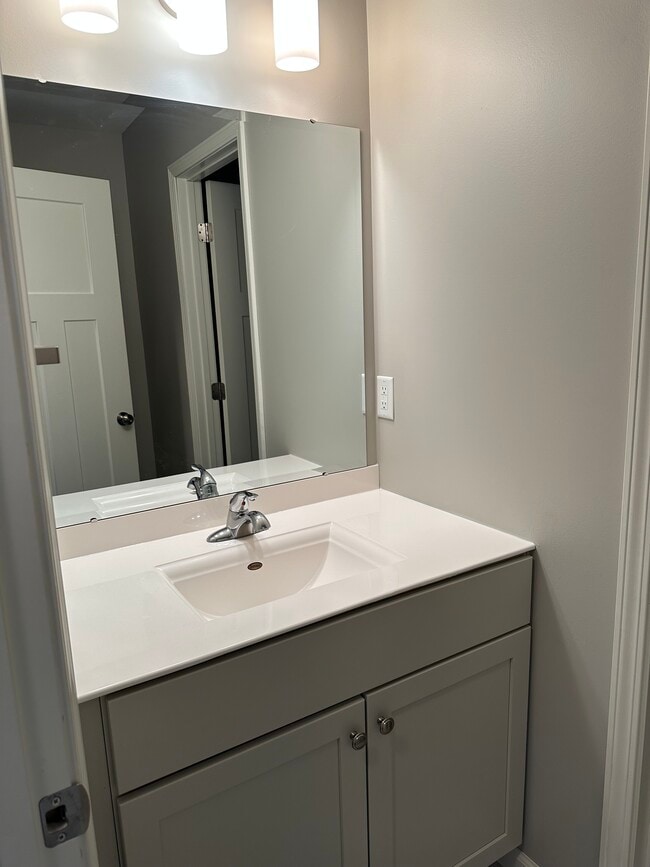 Photo - 208 25th St SE