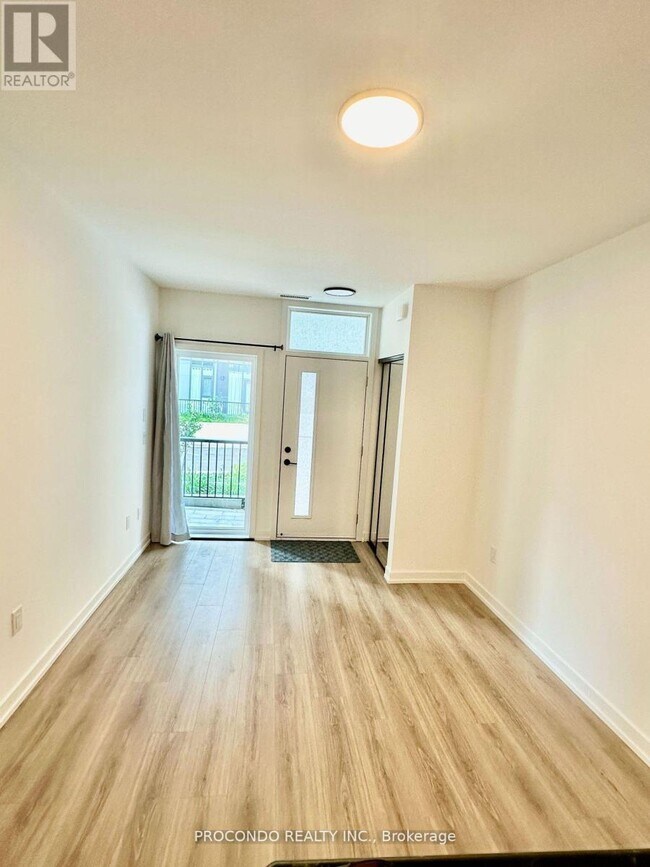 Photo - 30 Lagerfeld Dr