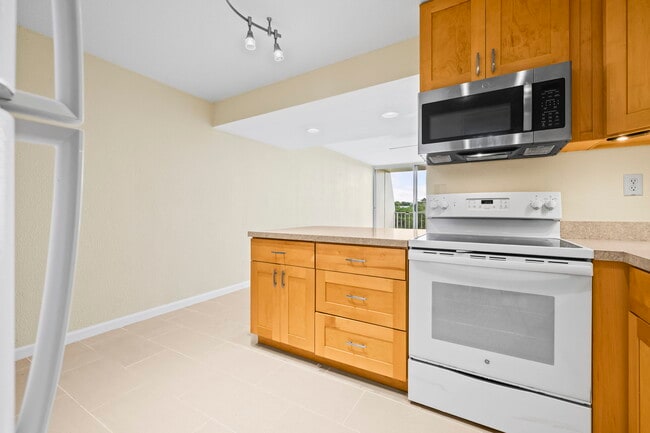 Photo - 95-2057-2057 Waikalani Pl