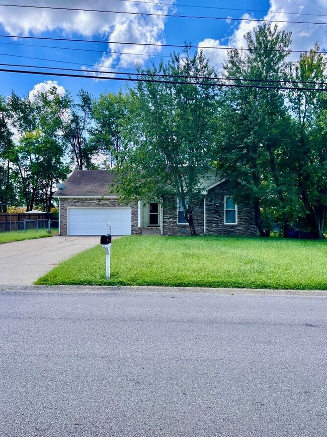 Building Photo - 3200 S Senseney Cir