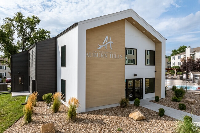 Residences of Auburn Hills - The Residences of Auburn Hills