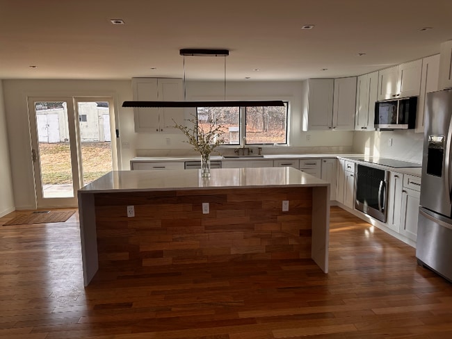 Building Photo - 816 Utterback Store Rd