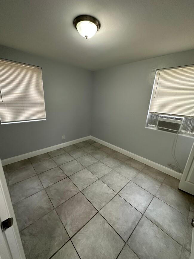 Photo - 2004 Palafox St