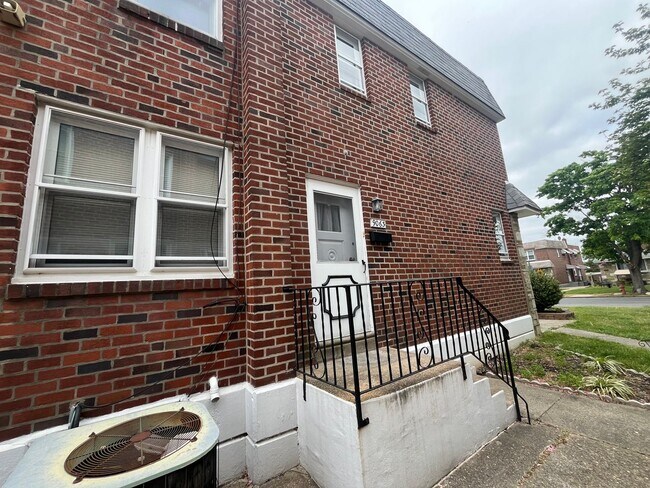 Photo - 3 bed room 1.5 bath