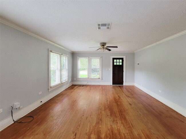 Photo - 508 W Lang St