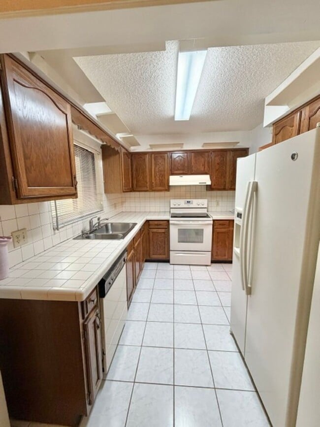 101 Grand Plaza Dr