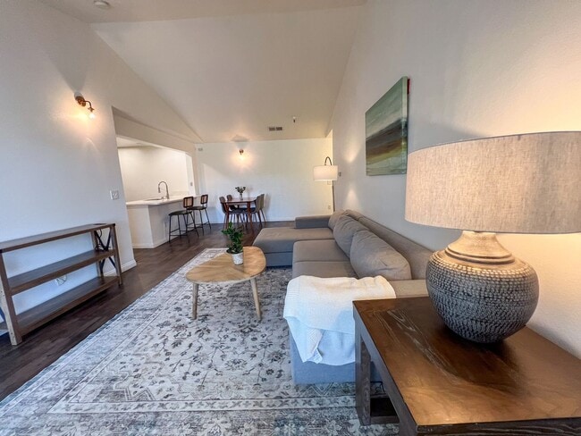 Photo - Fully Furnished Stunner Close to UNR!! Unit 133