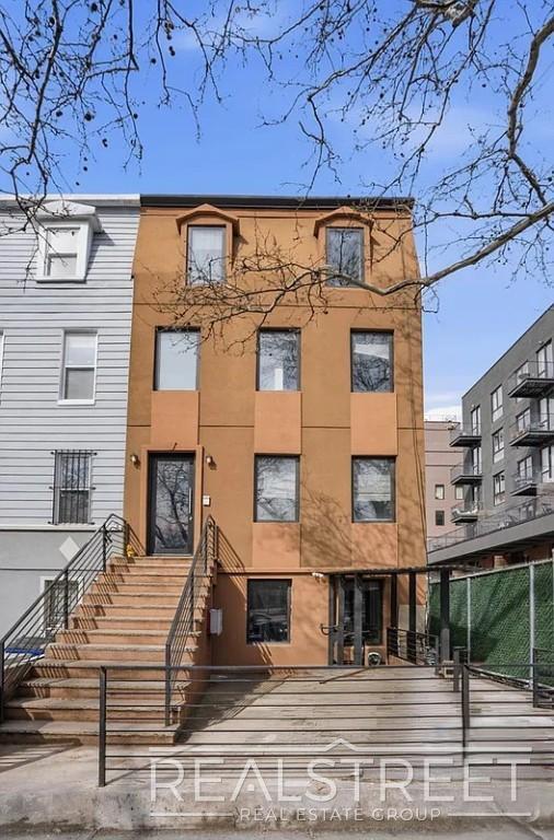 Building Photo - Halsey Street Unit 4