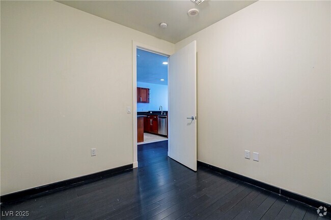 Building Photo - 4525 Dean Martin Dr Unit 2811 Rental