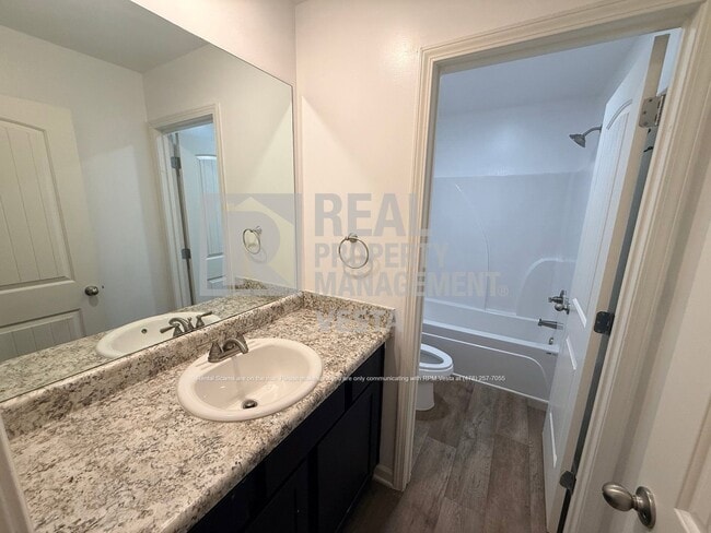 Photo - 187 Goodall Woods Dr