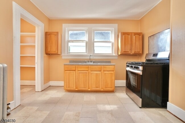 Photo - 180 Hobson St Unidad 2