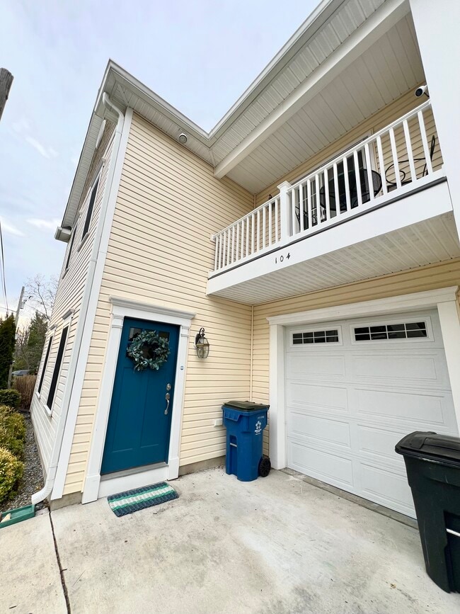 Photo - 104 Charity Ln