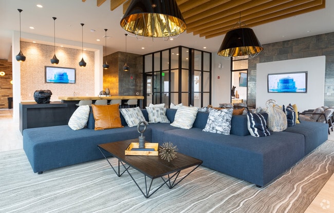 Salón social - 1110 Key Federal Hill