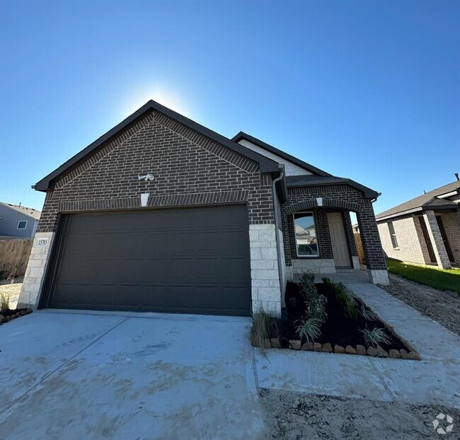 Building Photo - 15703 Lemmonwood Hls Ln Rental