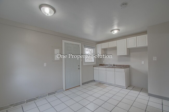 Photo - 5147 E 10th Ave