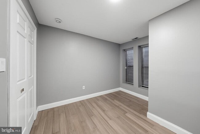 Photo - 313 F St NE
