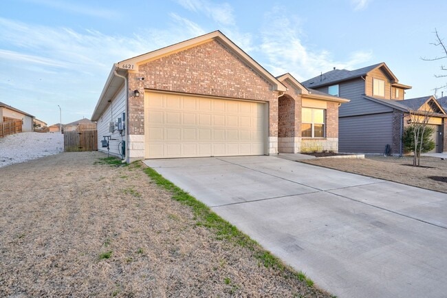 Photo - Warm & Spacious 3 Bed, 2 Bath Home with Fenced Backyard