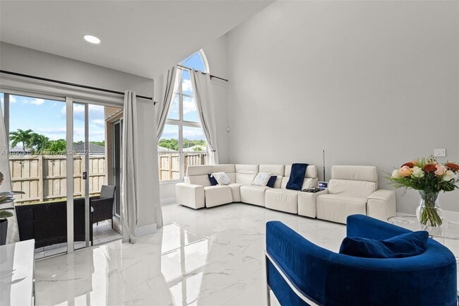 Building Photo - 15025 SW 141st Terrace