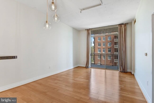 Photo - 4490 Market Commons Dr Unit 312