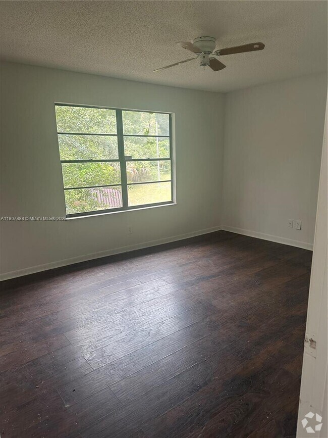 Building Photo - 5154 Breckenridge Pl Unit 42 Rental