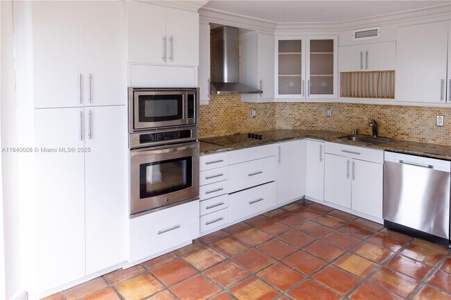 Photo - 6423 Collins Ave Unit 1101