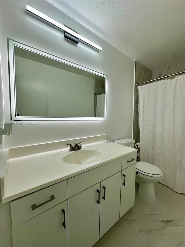 Building Photo - 1831 SW 24th St Unit 0 Rental