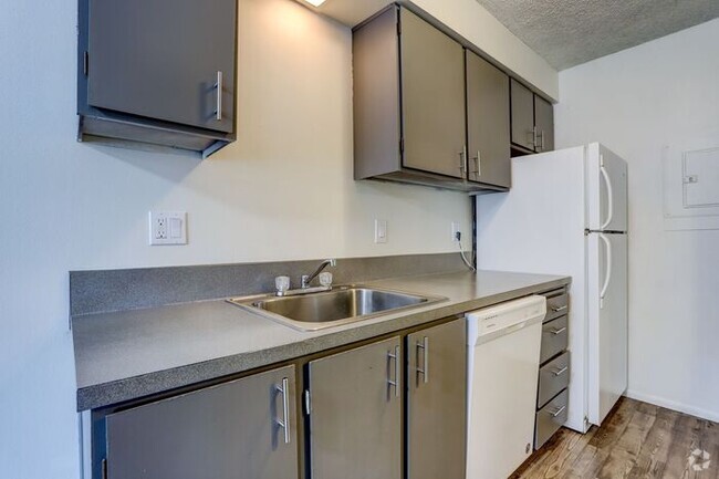 Building Photo - Look no Further, Tyee offers a SUPER 2bed/... Rental