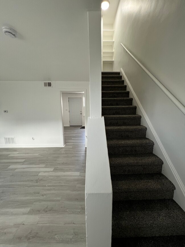 Building Photo - 19 Channing Pl Unit 19 Channing place