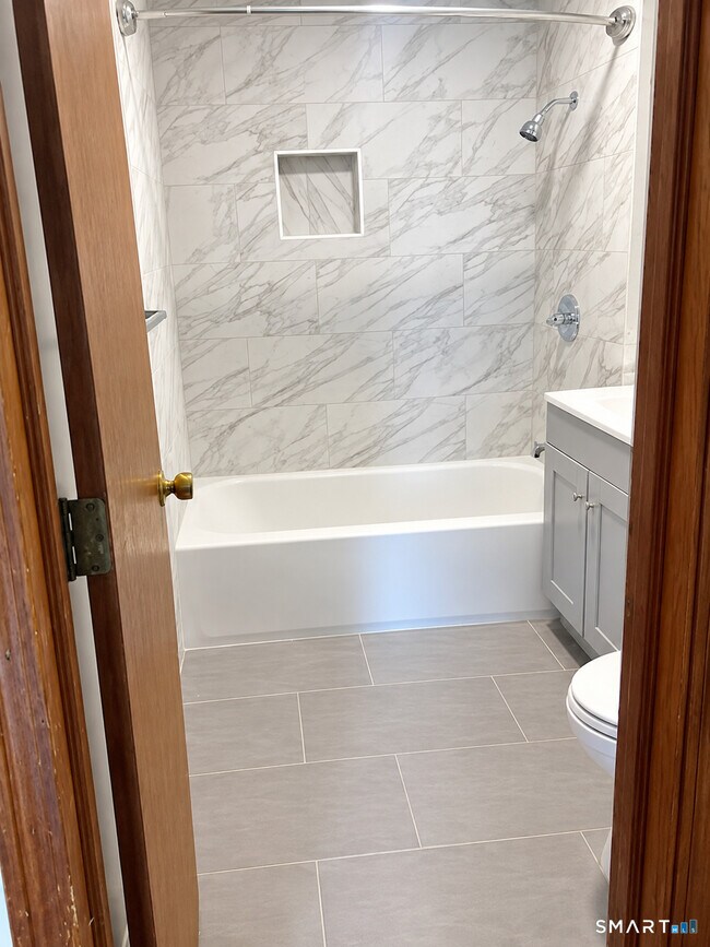 69 Beecher Ave Unit 3
