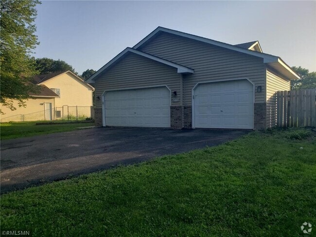 Building Photo - 6533 Douglas Dr N Rental