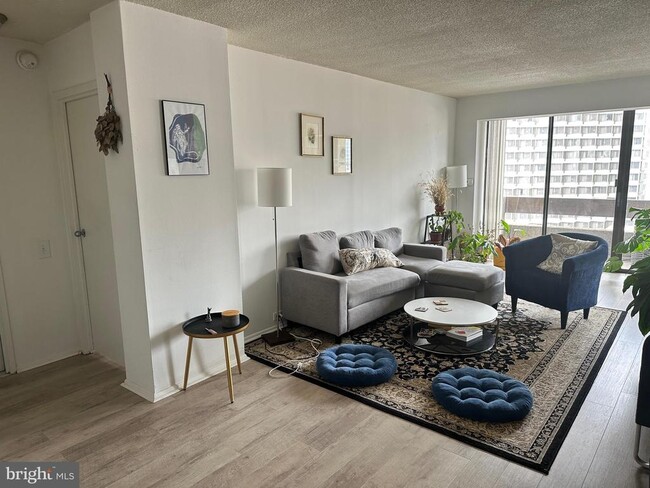 Photo - 1326-42 Spruce St Apartment Unit 1603